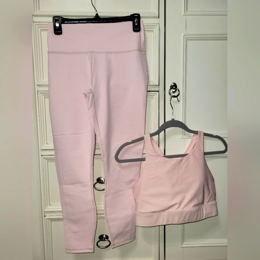Fabletics sports bra and leggings set